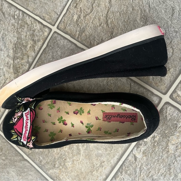 Betsey Johnson Slip on Shoes - Picture 5 of 9